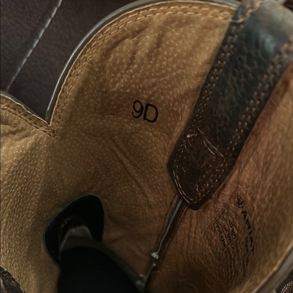 Ariat Brown Cowboy & Western Boots with Intricate Stitching and Square Toe - Picture 2 of 5